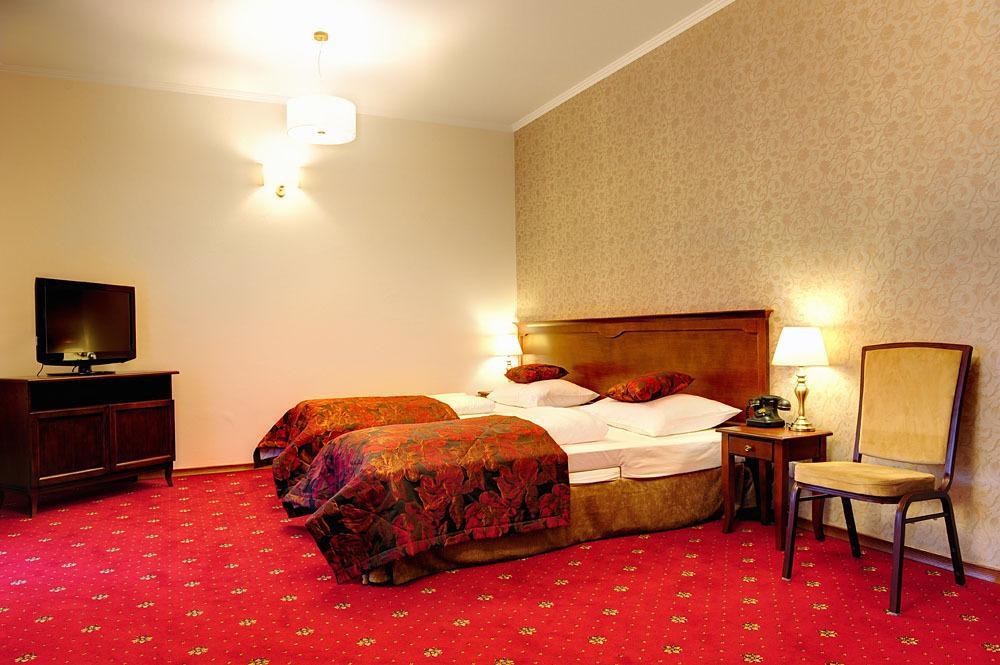 Hotel Kazimierski Zdroj Janowiec Eksteriør billede
